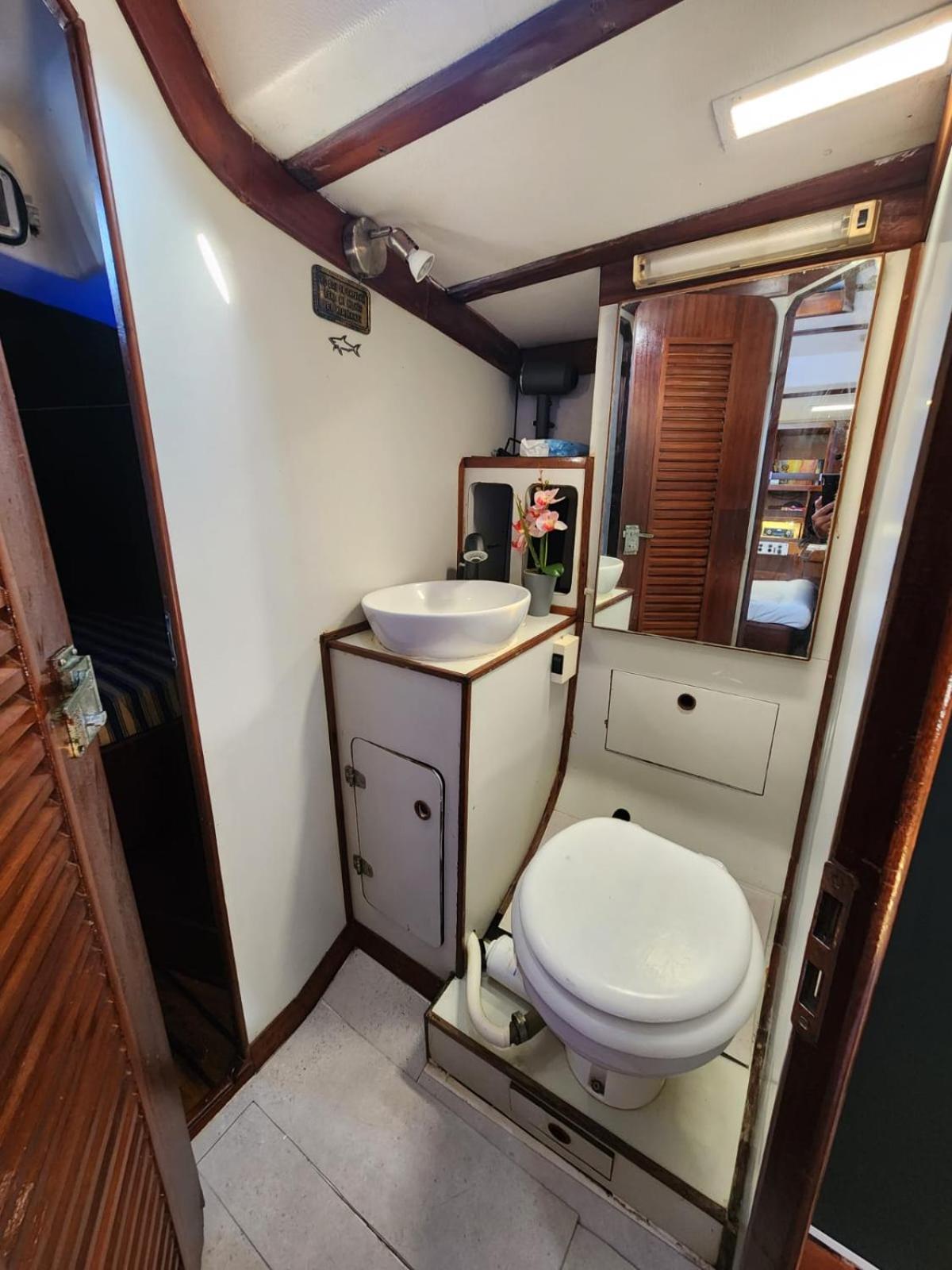 Sailboat Home برشلونة المظهر الخارجي الصورة